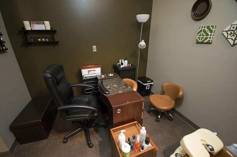 Salon Offices in Toledo or Maumee